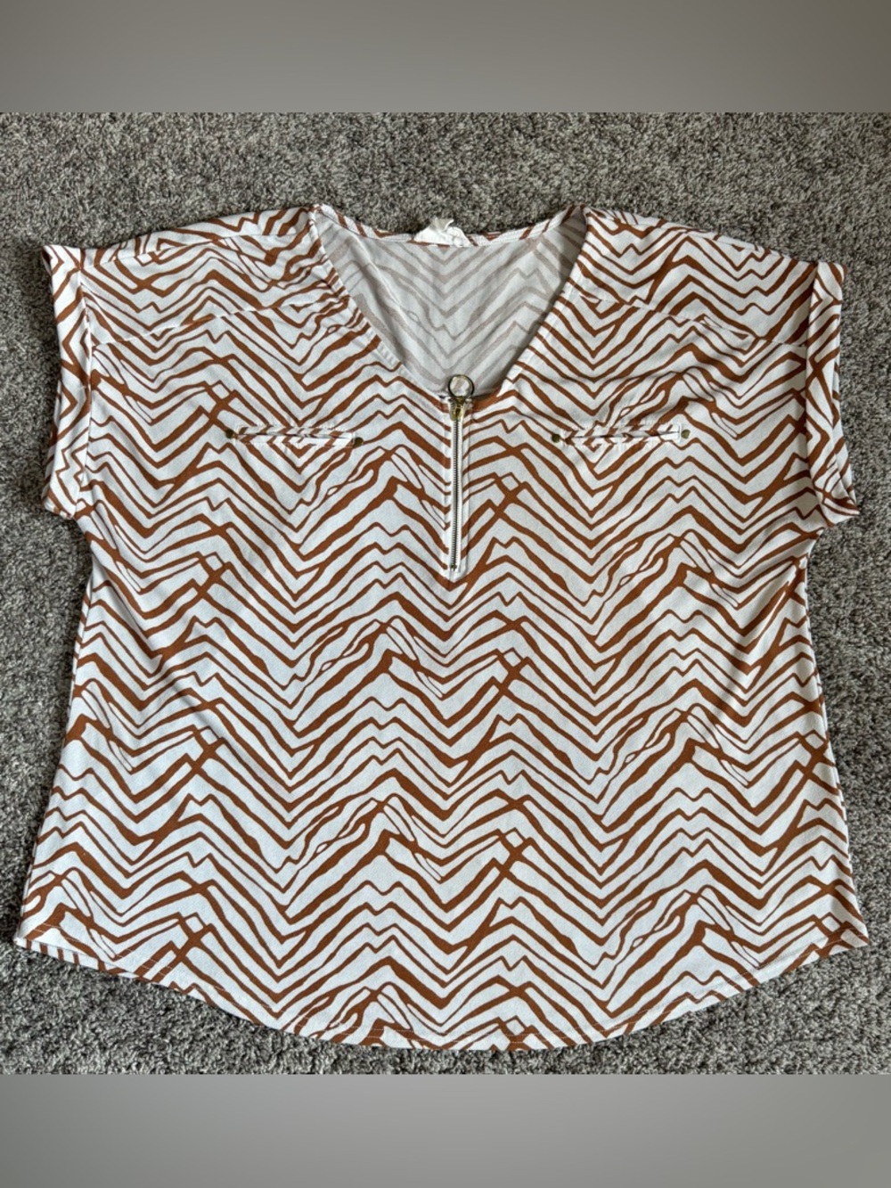 Women’s Cream and Brown Zip-Front Patterned Blouse (A60)